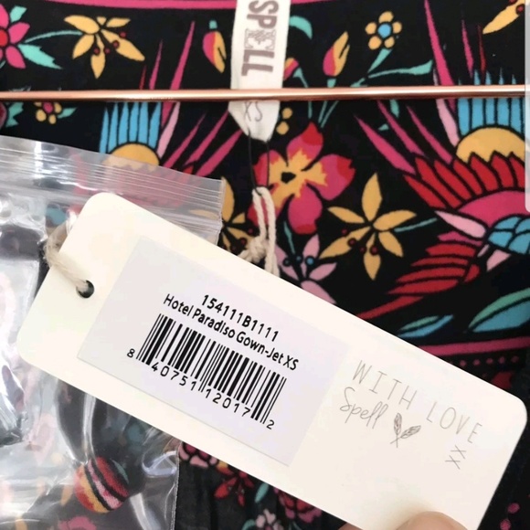 Dress - Picture 4 of 7